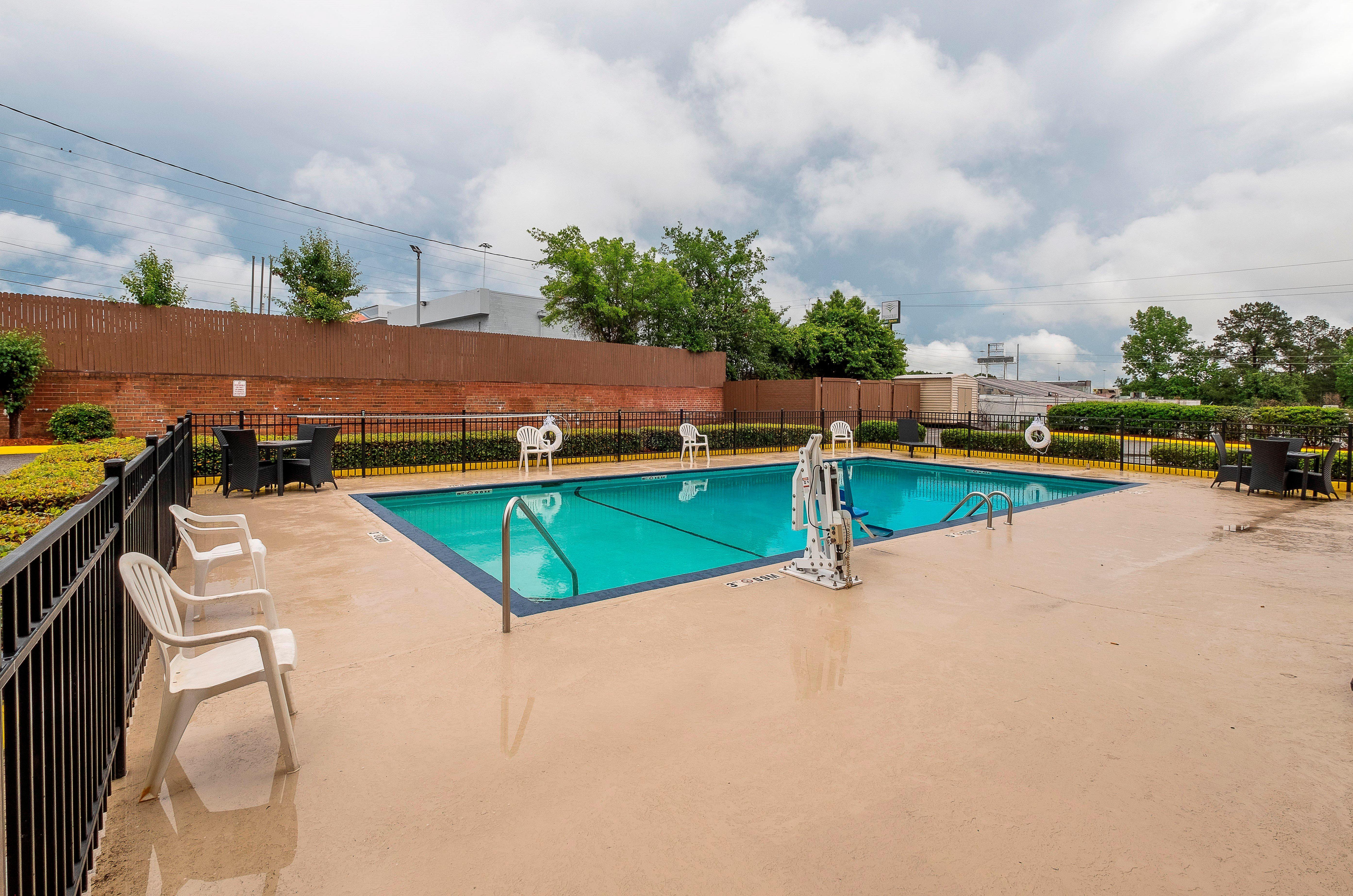 Red Roof Inn & Suites Macon Exteriér fotografie