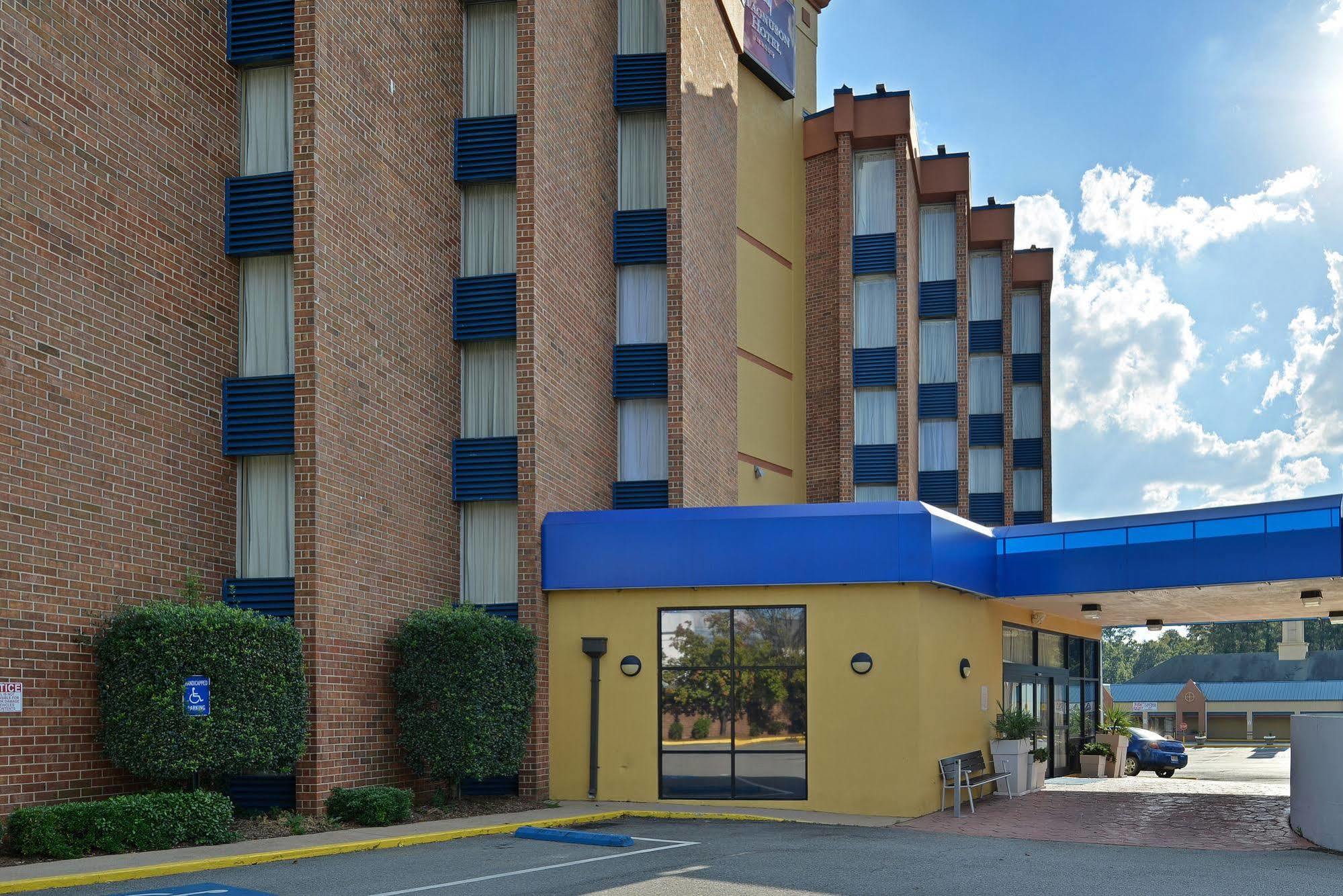 Red Roof Inn & Suites Macon Exteriér fotografie