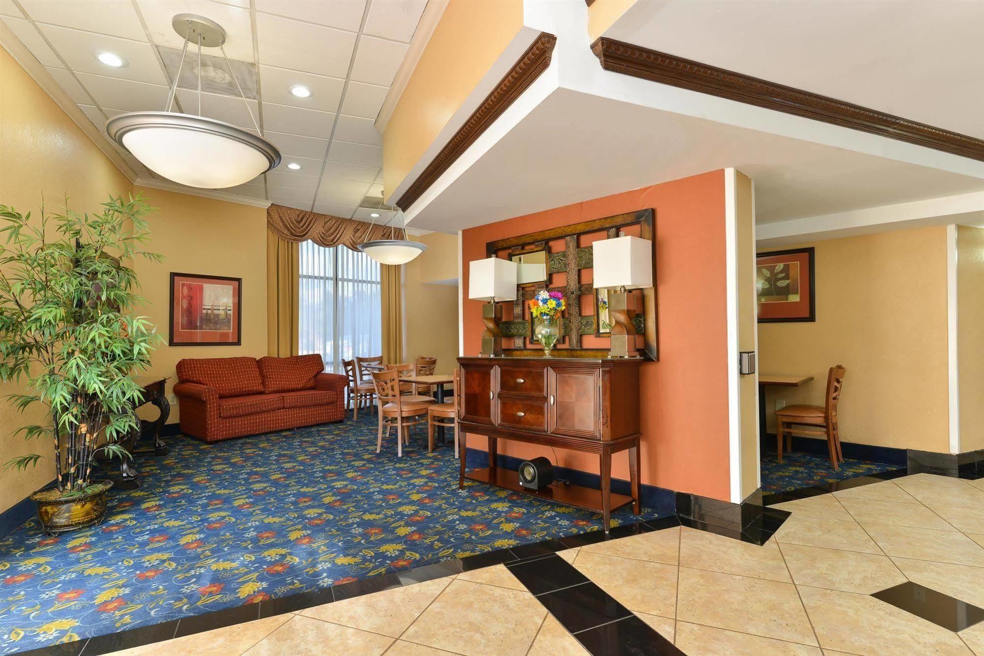 Red Roof Inn & Suites Macon Exteriér fotografie