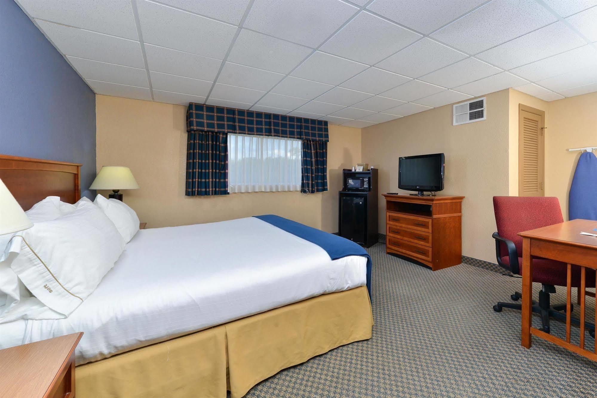 Red Roof Inn & Suites Macon Exteriér fotografie